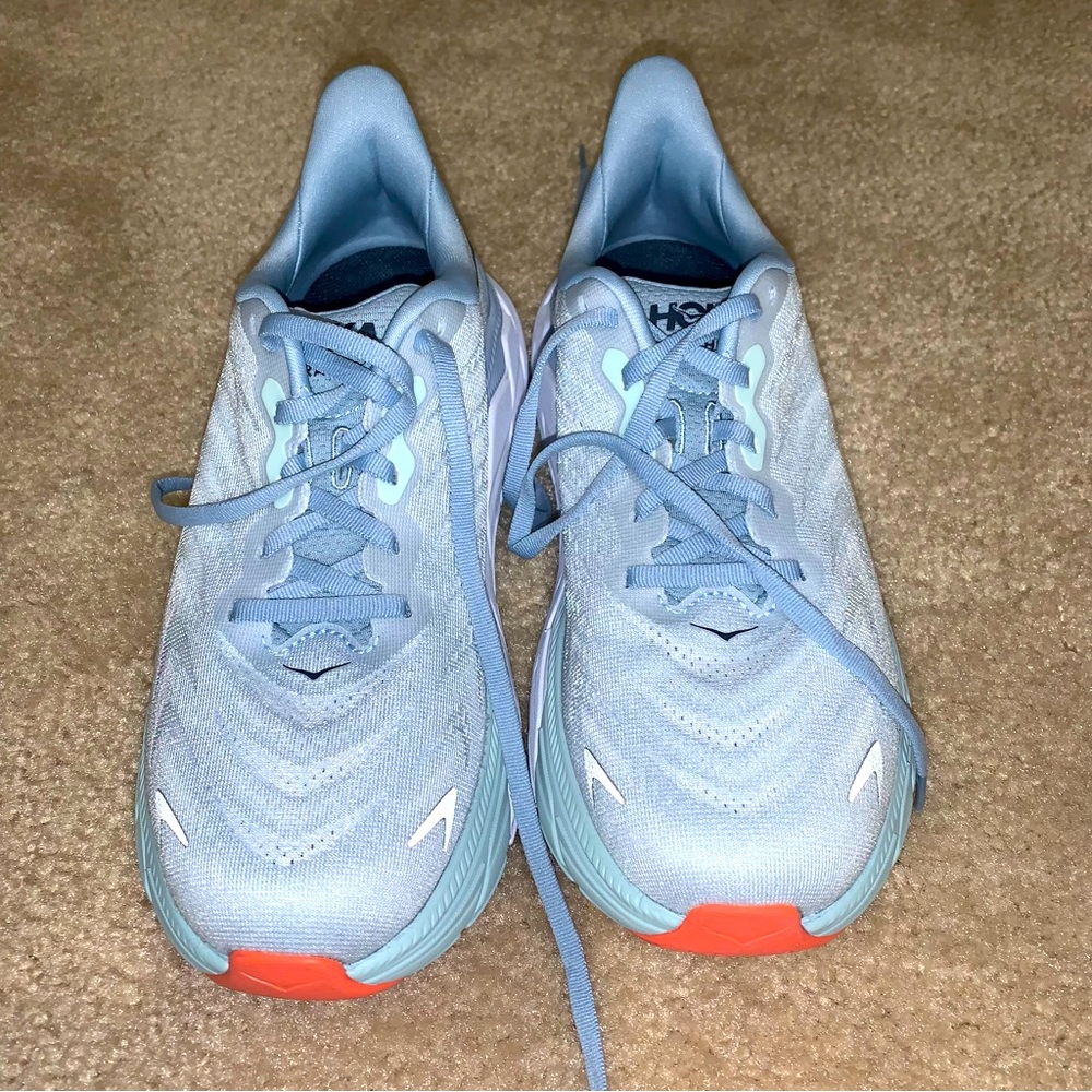 Women’s Hoka Arahi 6 size 7.5